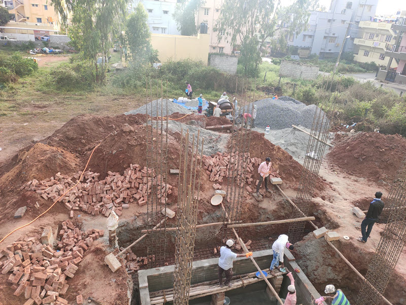 Gang team getting ready for concreate work