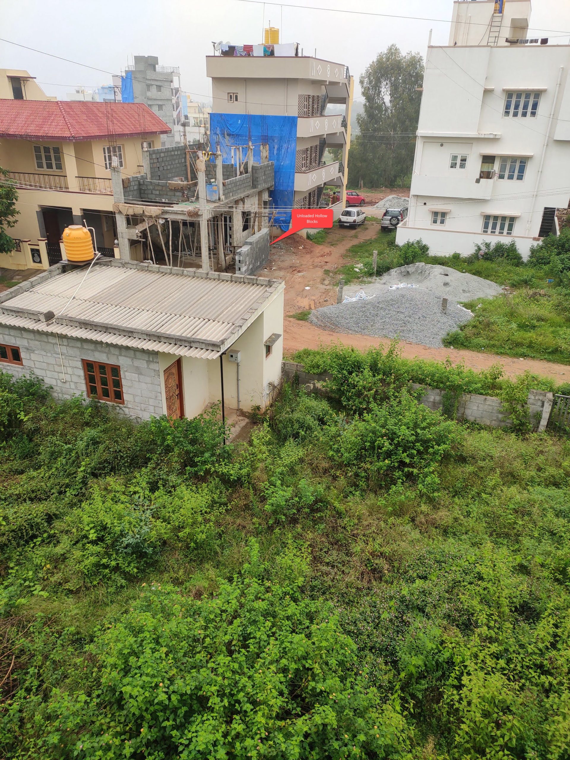 Unloaded hollow blocks