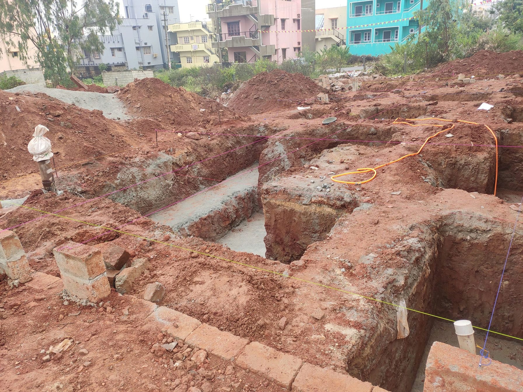 thread tied allover site