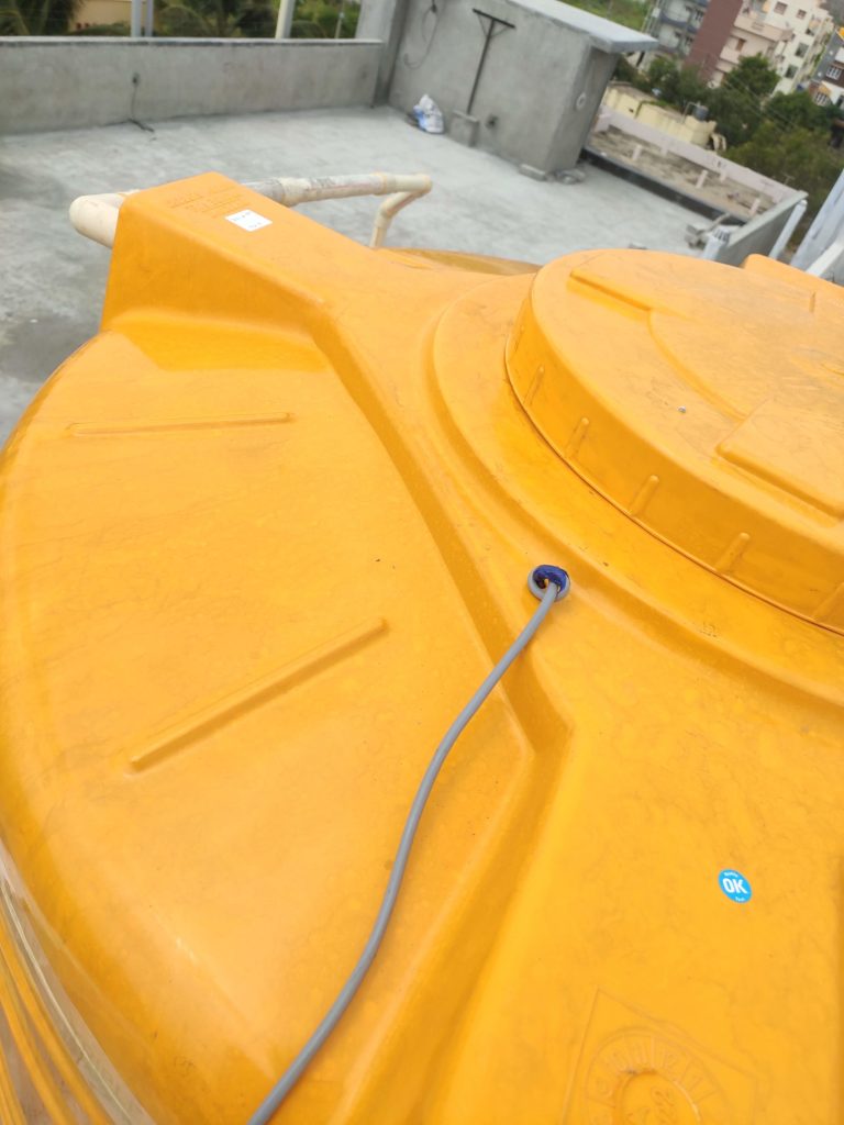 Knot in overhead tank